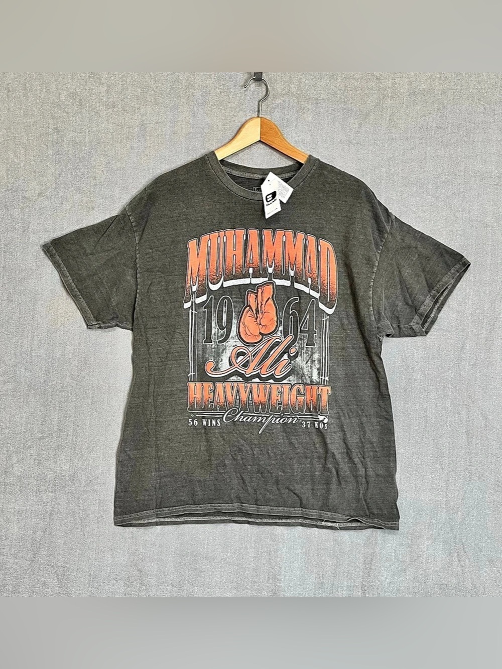 ALI Muhammad Ali Heavyweight Champion 1964 Graphic Tee in Gray Size Large NWT